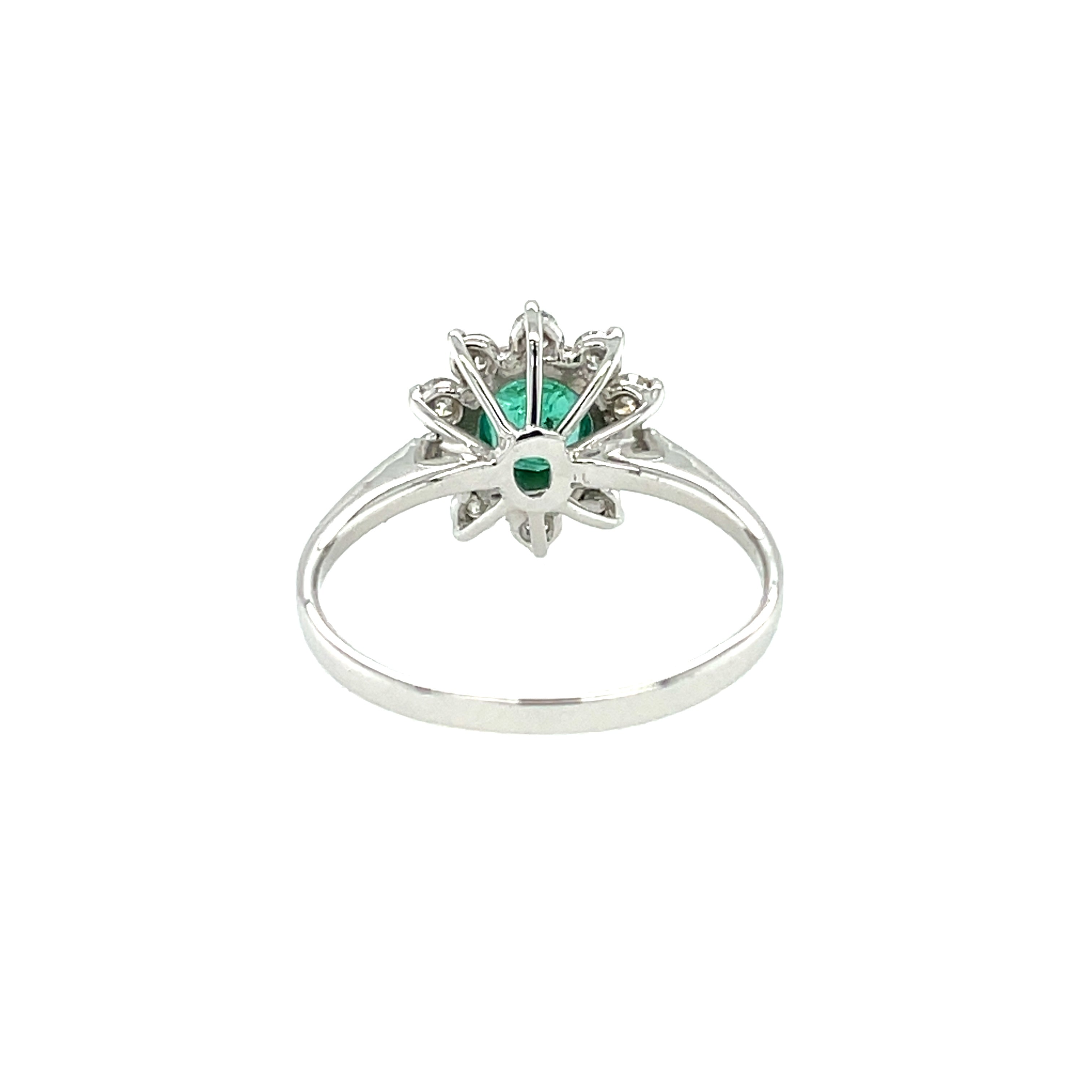 18ct White Gold Oval Cut Emerald & Diamond Flower Cluster Ring