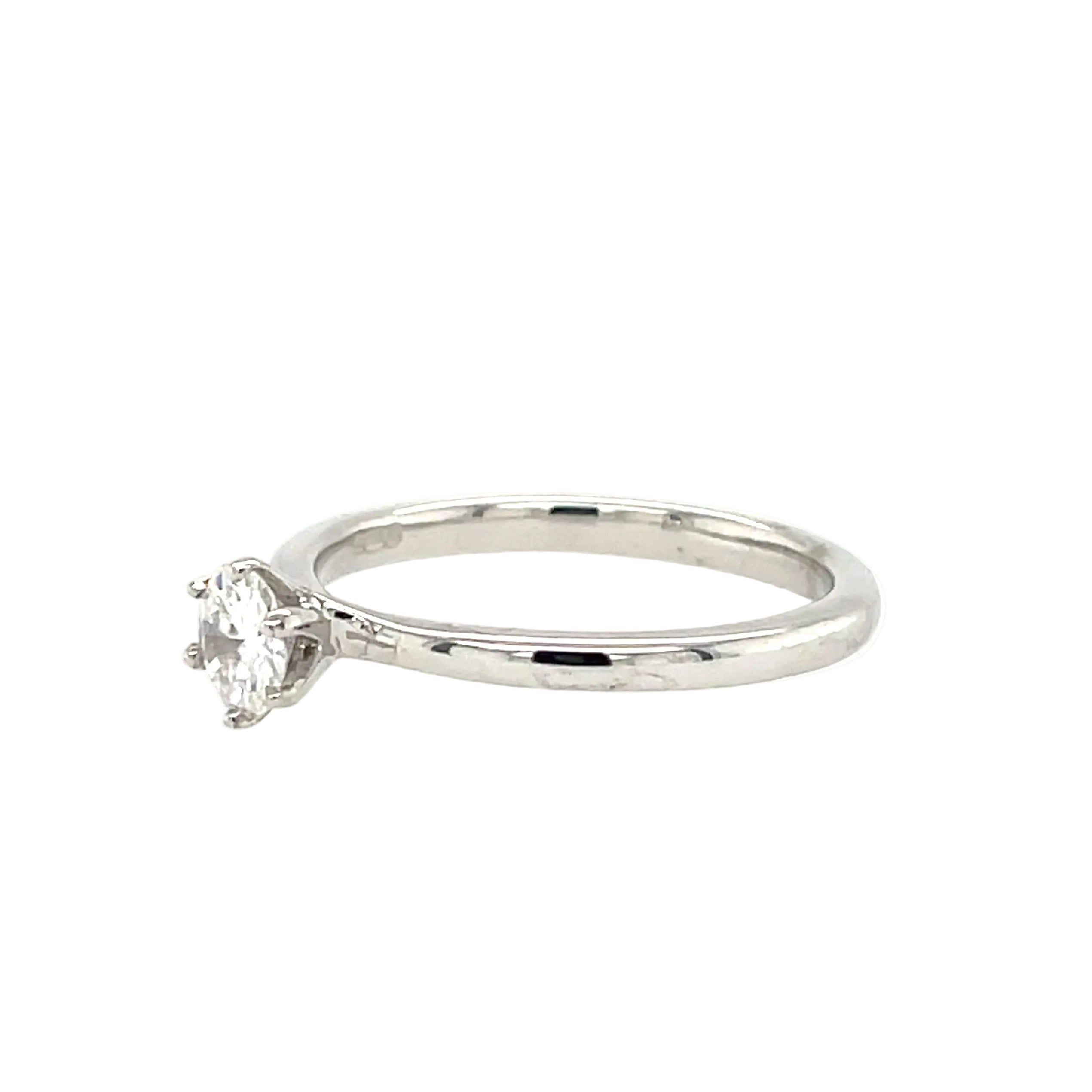 18ct White Gold 0.38ct Round Brilliant Cut Diamond Solitaire Twist Ring