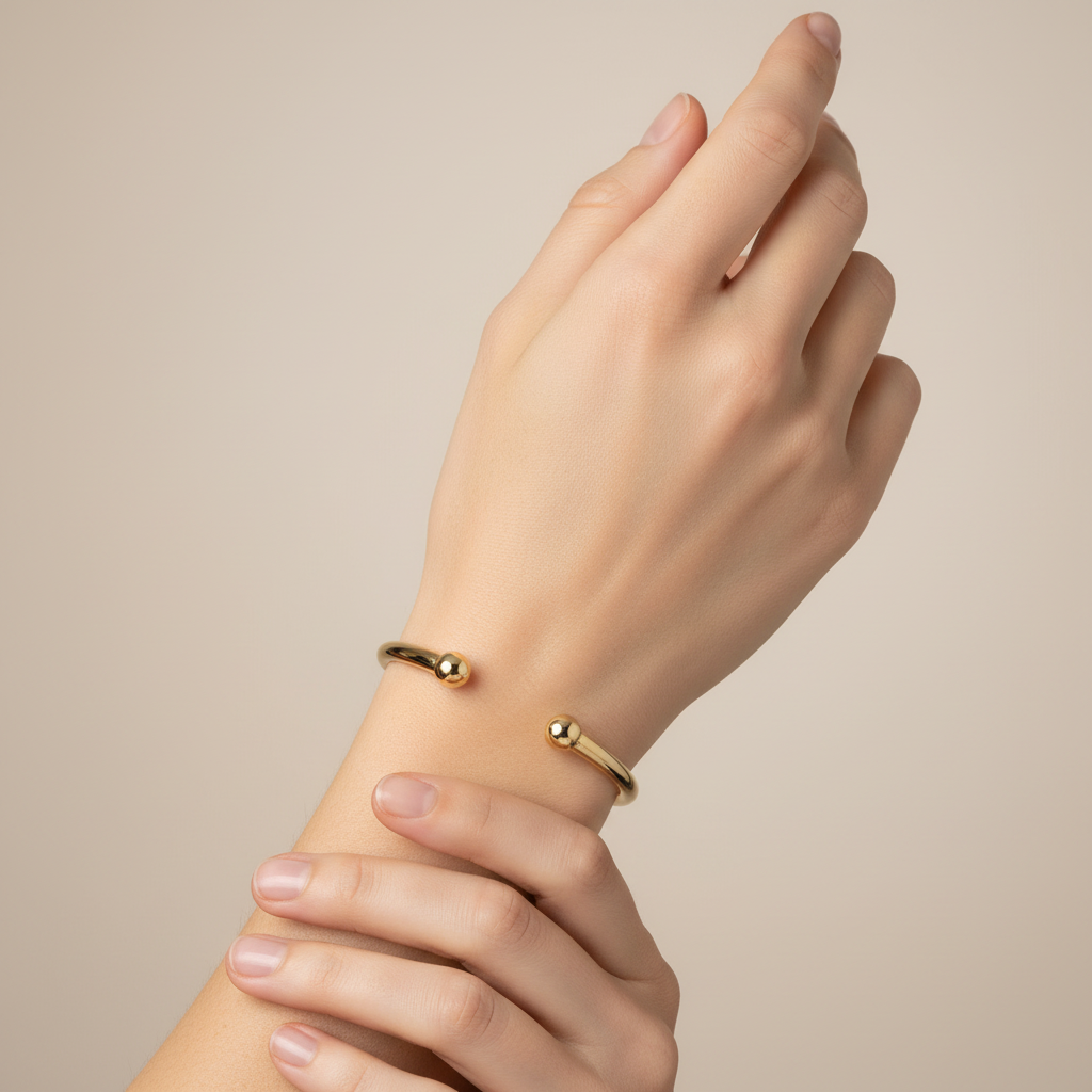 9ct Yellow Gold 7"/17.50cm Classic Solid Torque Bangle - 23.40g
