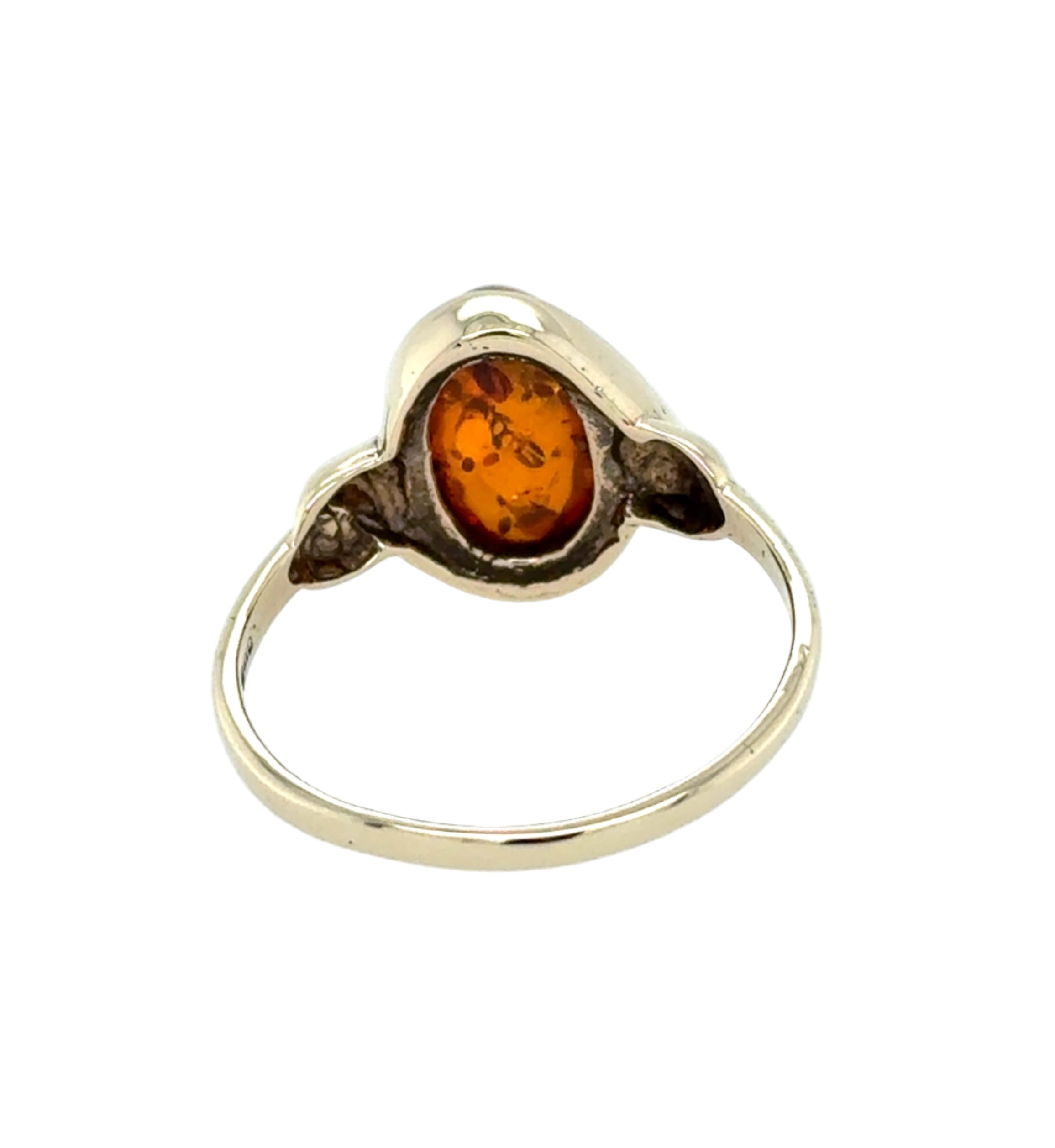 9ct Yellow Gold Oval Cabochon Amber Ring Size R