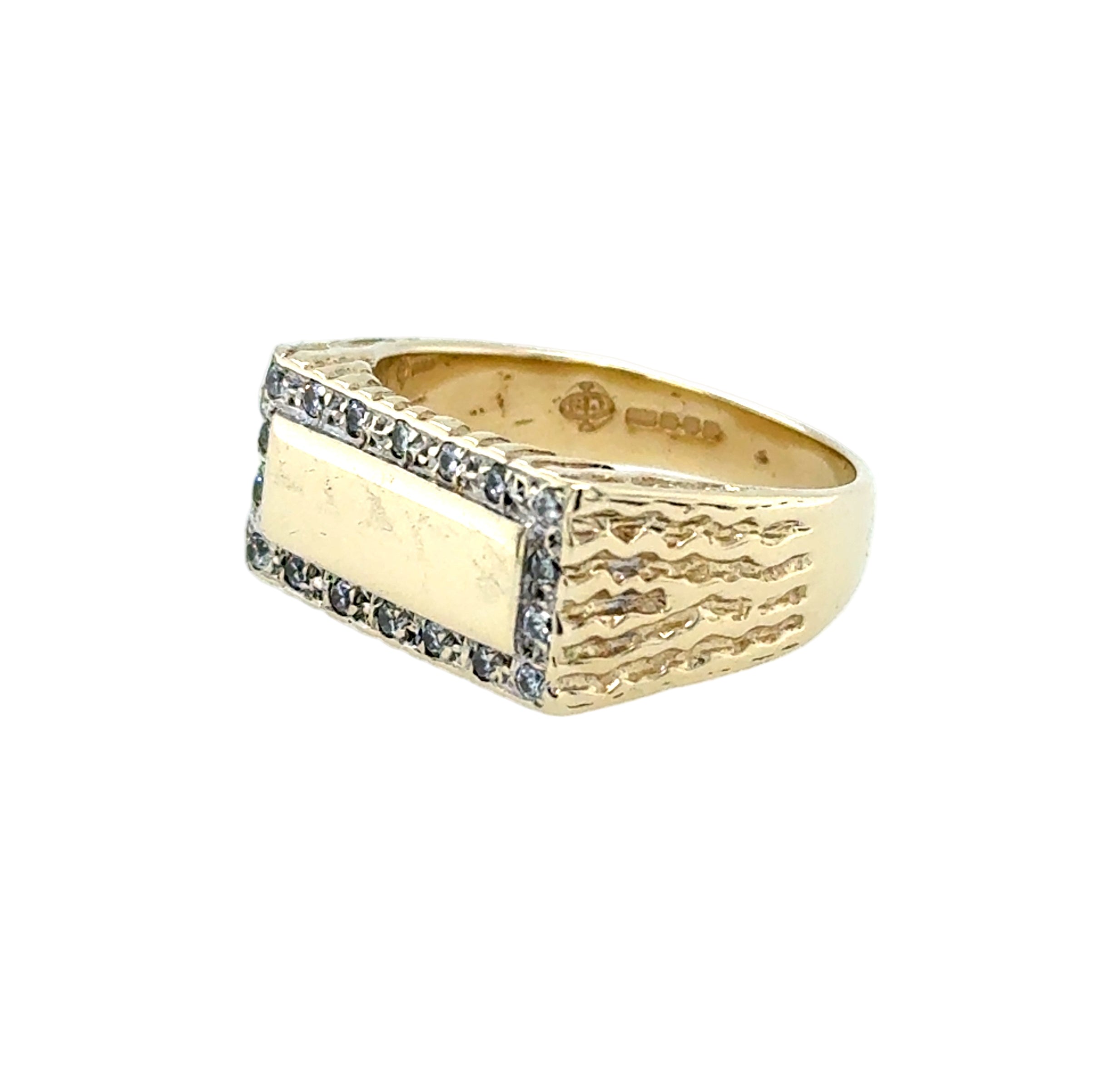 9ct Yellow Gold Rectangular Stone Set CZ Signet Ring Size T