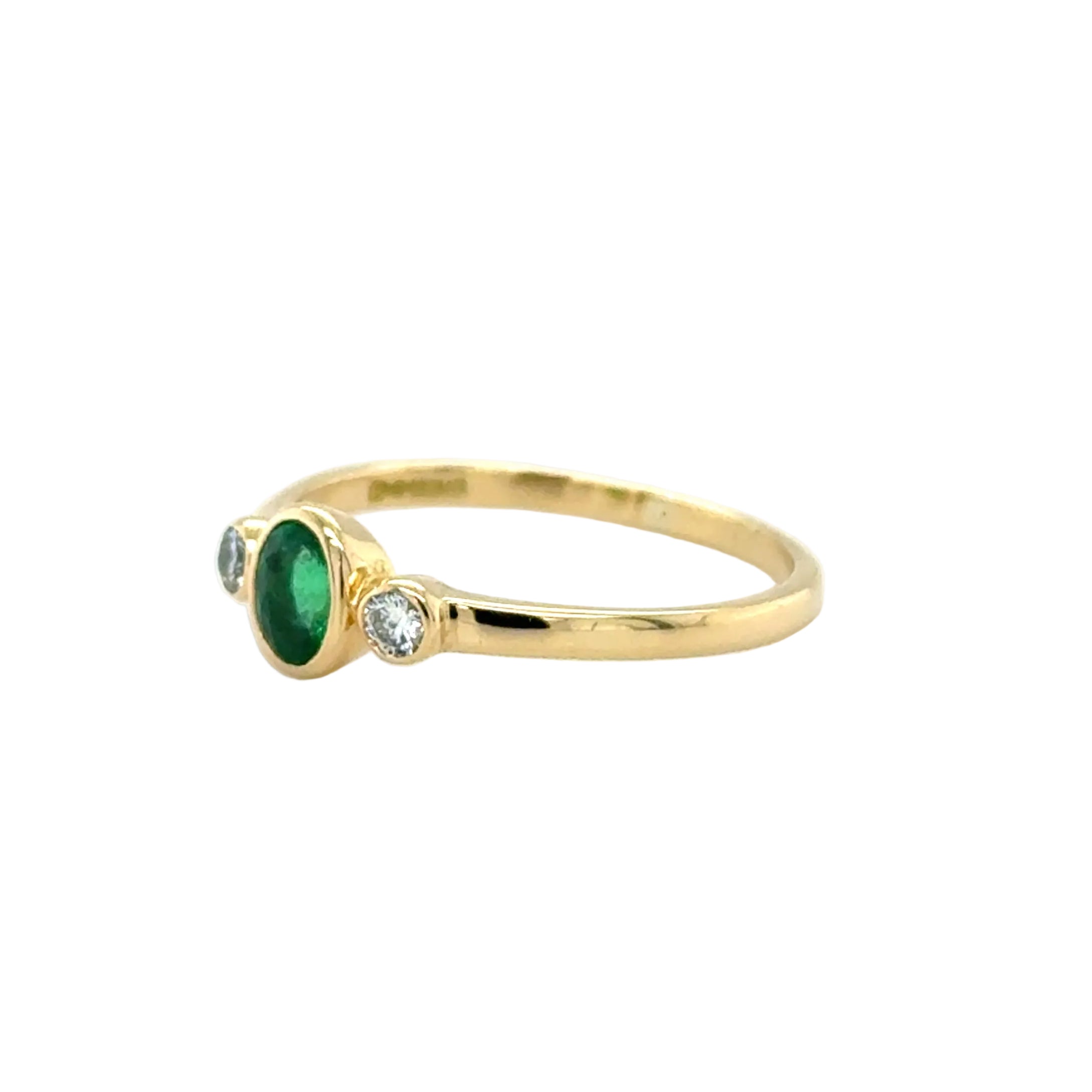 Emerald & Diamond Three Stone Ring 18ct Yellow Gold London 1994